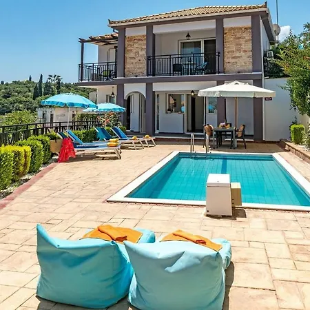 Naisy Villa